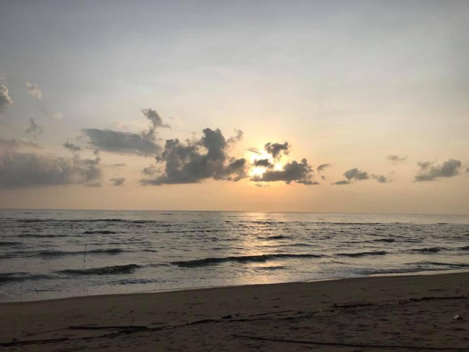 Had Lamae Resort Ban Pak Nam Lamae ภายนอก รูปภาพ
