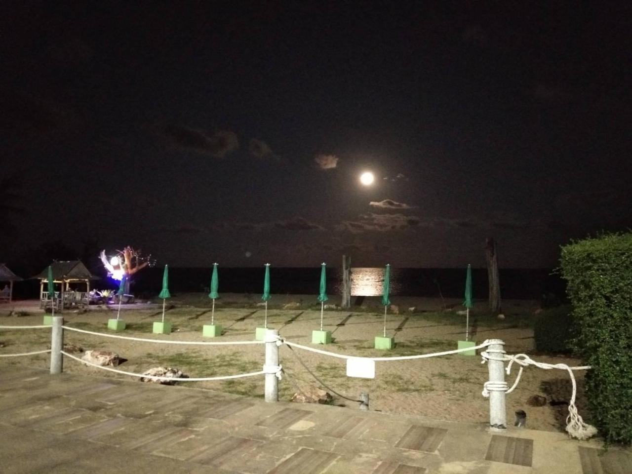 Had Lamae Resort Ban Pak Nam Lamae ภายนอก รูปภาพ